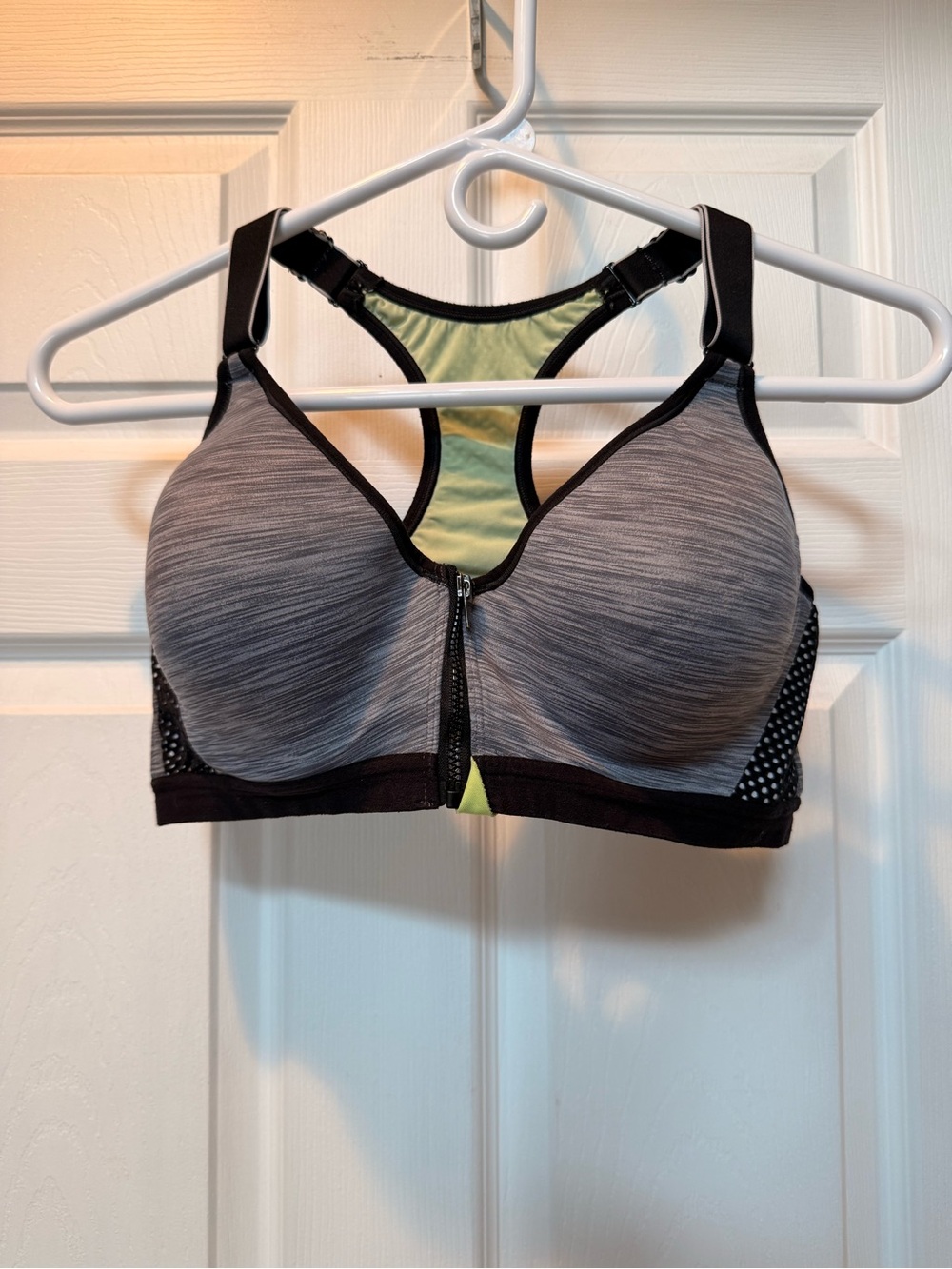 Maidenform Front-Zip High-Impact Sports Bra in Gray with Neon Lime Lining